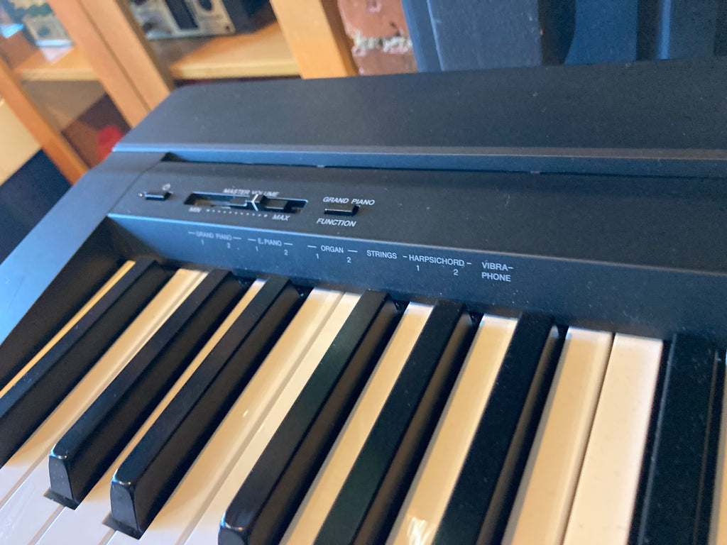 Yamaha - P-45