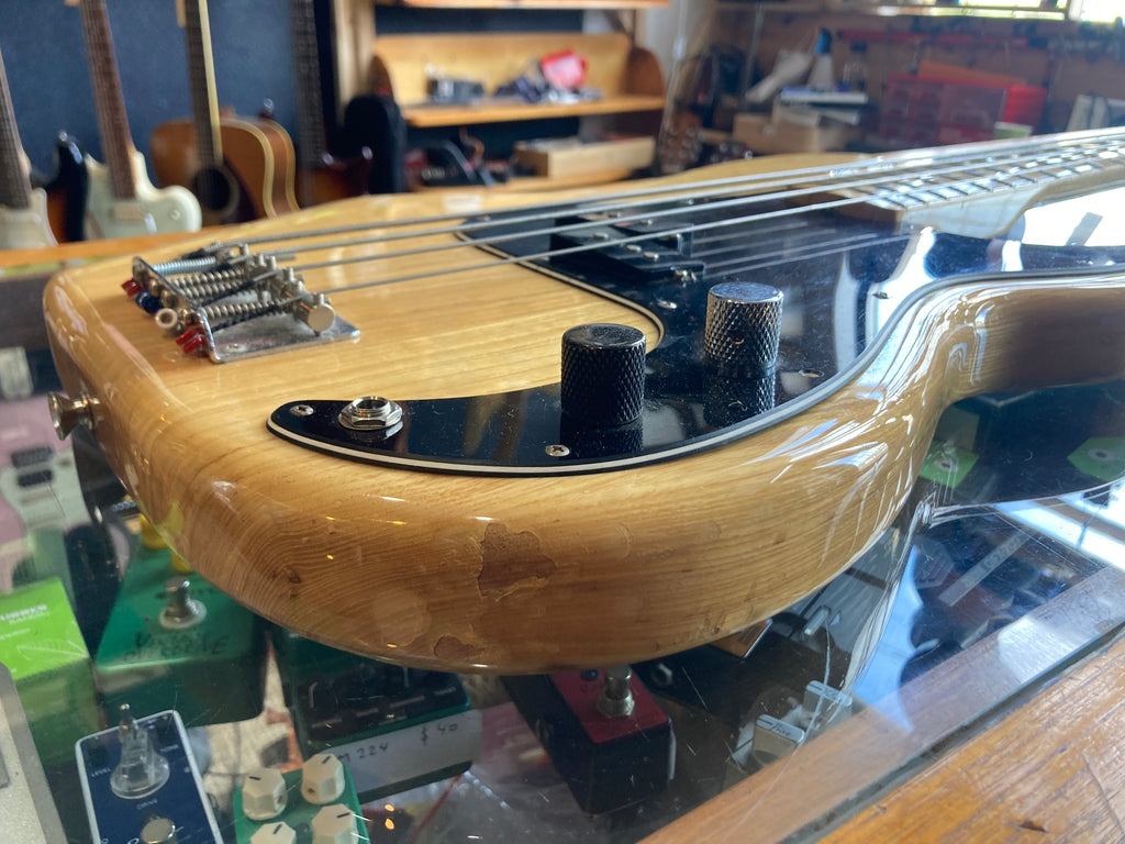 Fender - Precision Bass