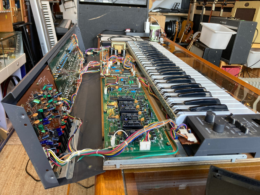 Roland - Juno 106