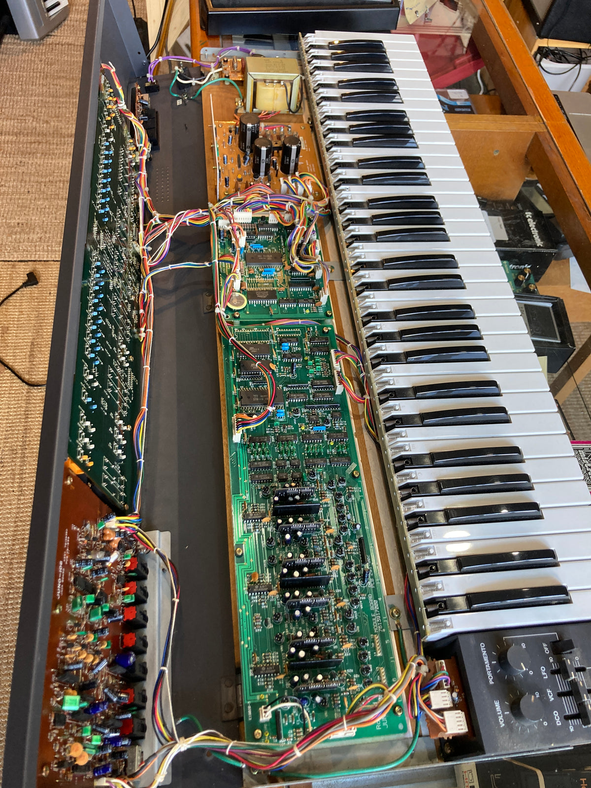 Roland - Juno 106