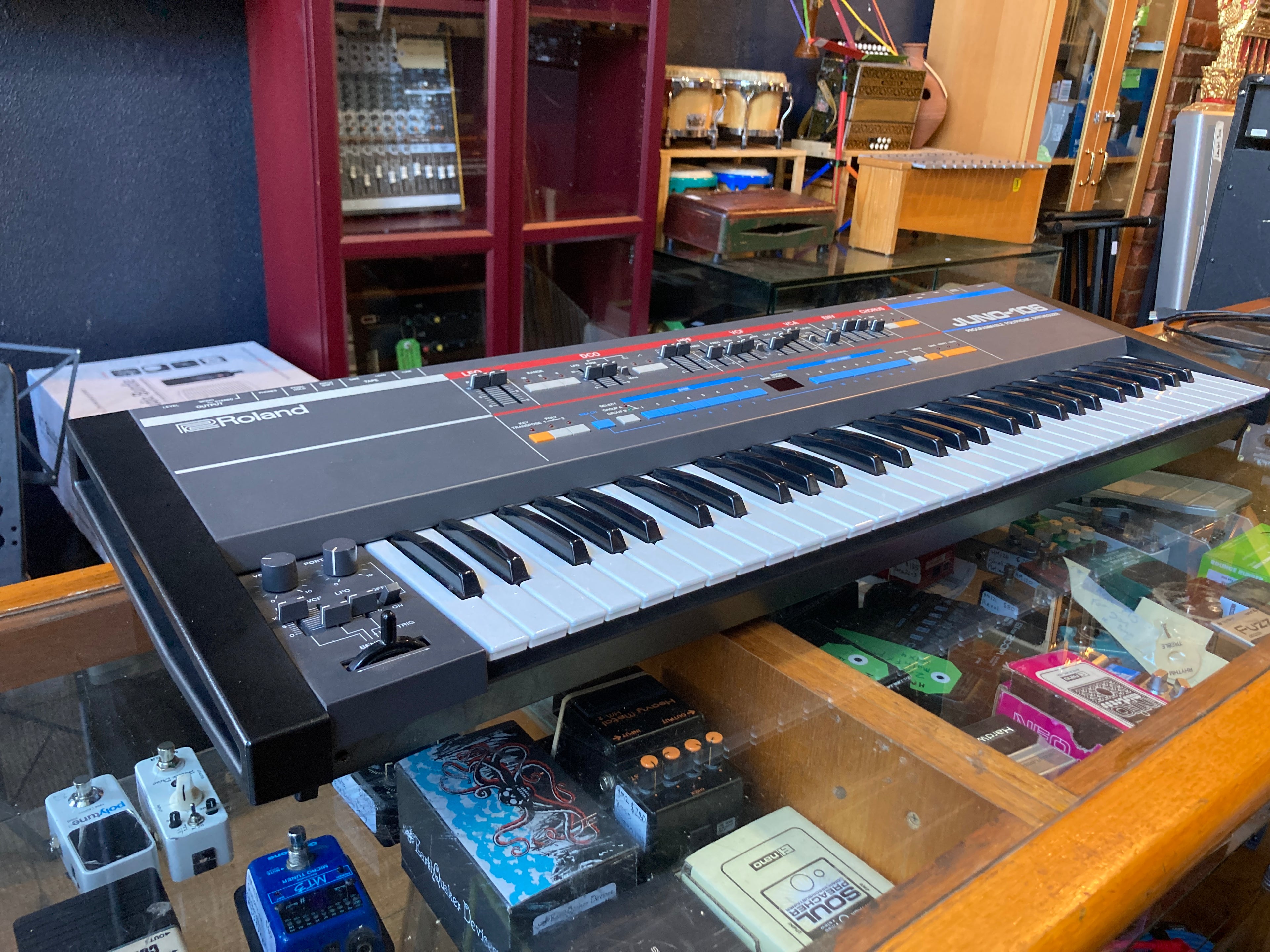 Roland - Juno 106