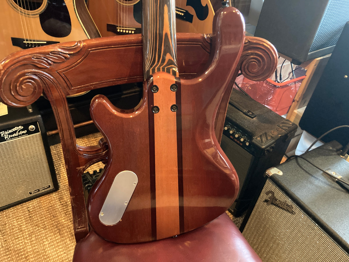 David Malpas - 5 string fretless bass