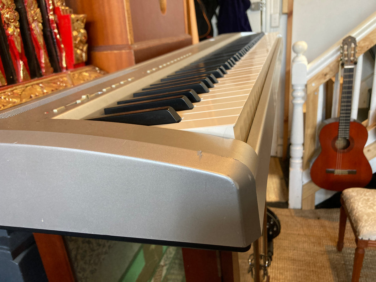 Yamaha - P95