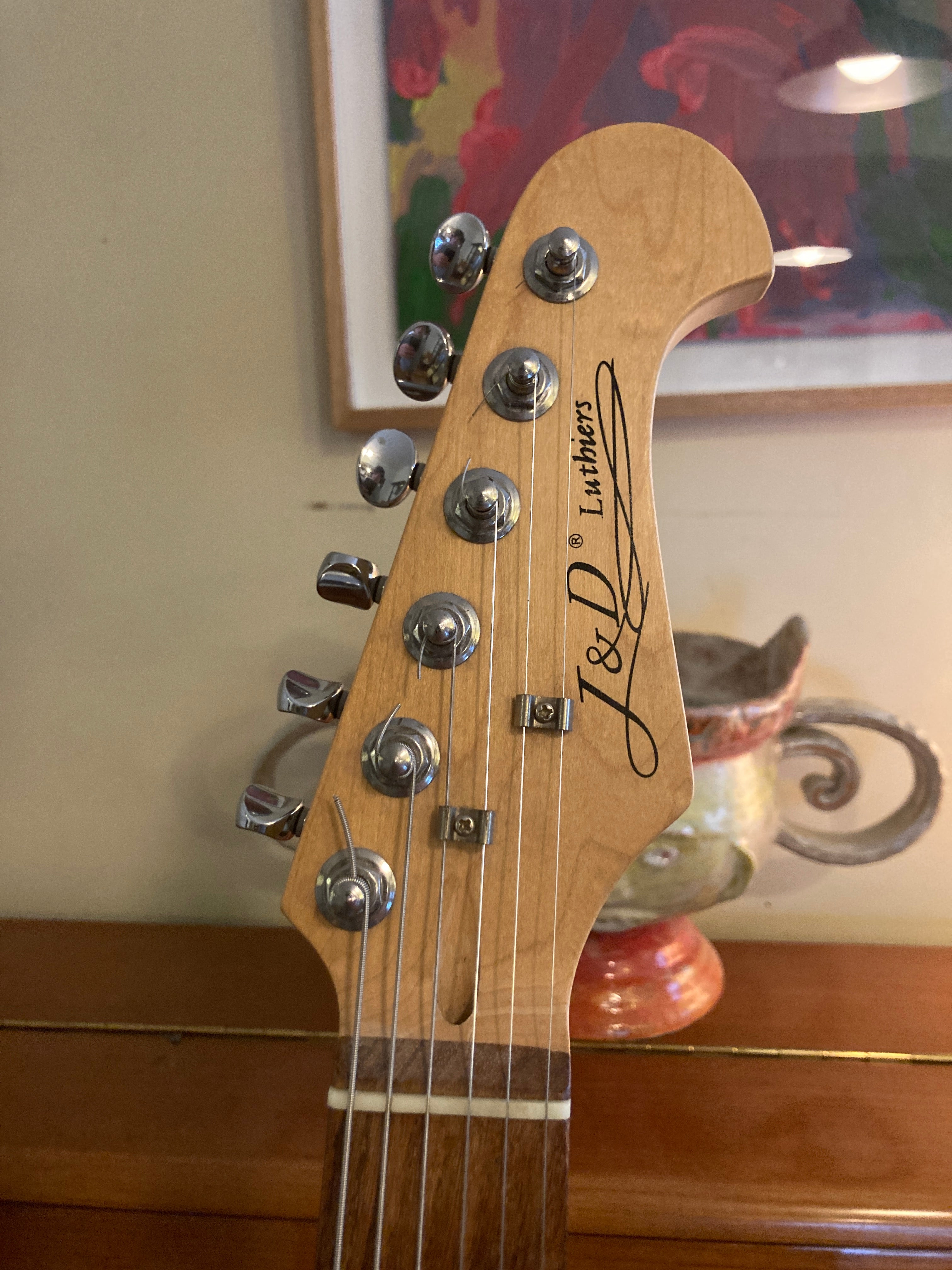 J & D Luthiers - offset electric