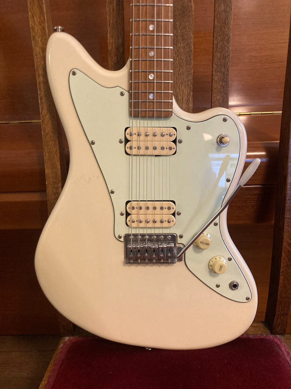 J & D Luthiers - offset electric