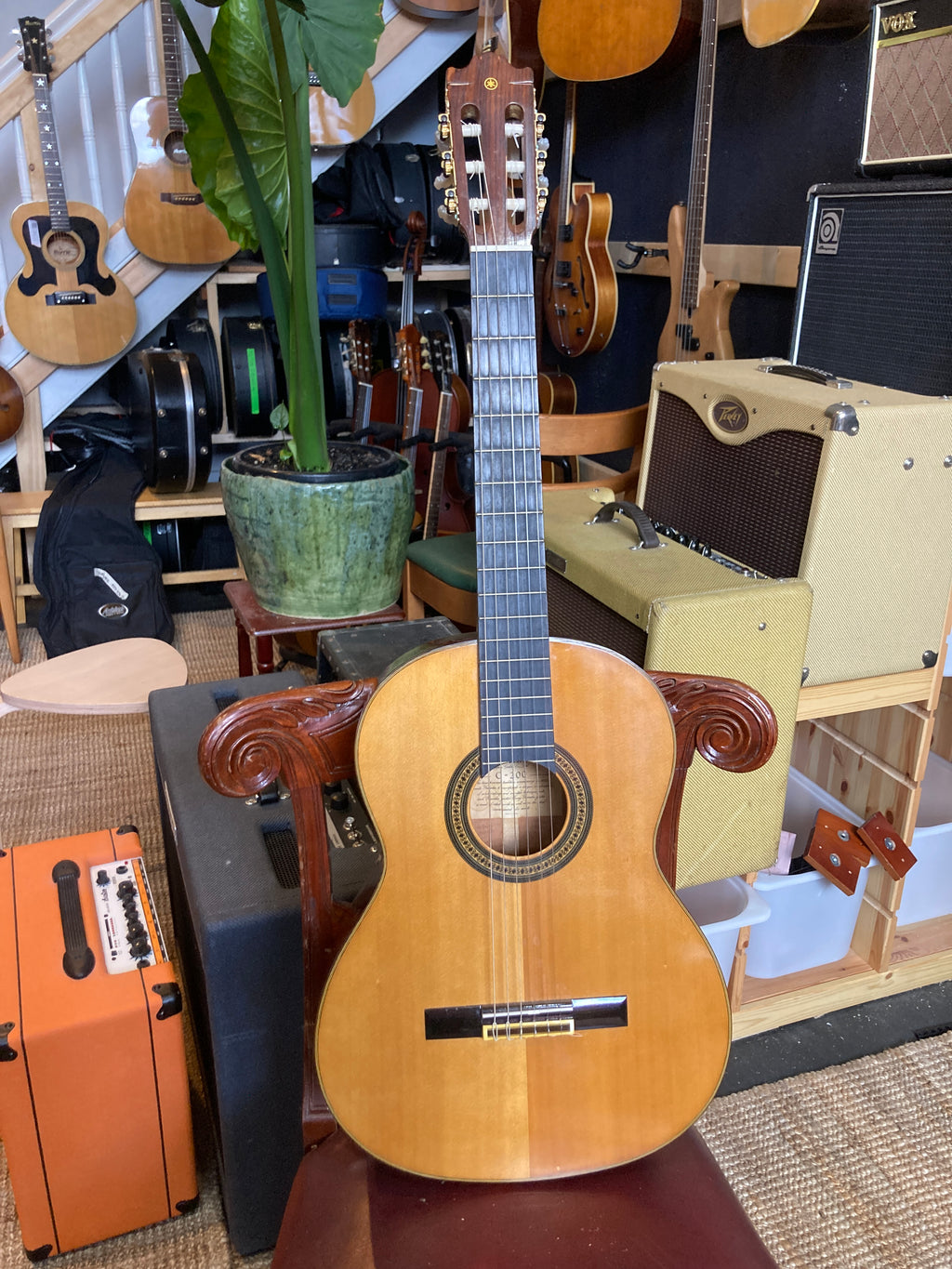 Yamaha - C200