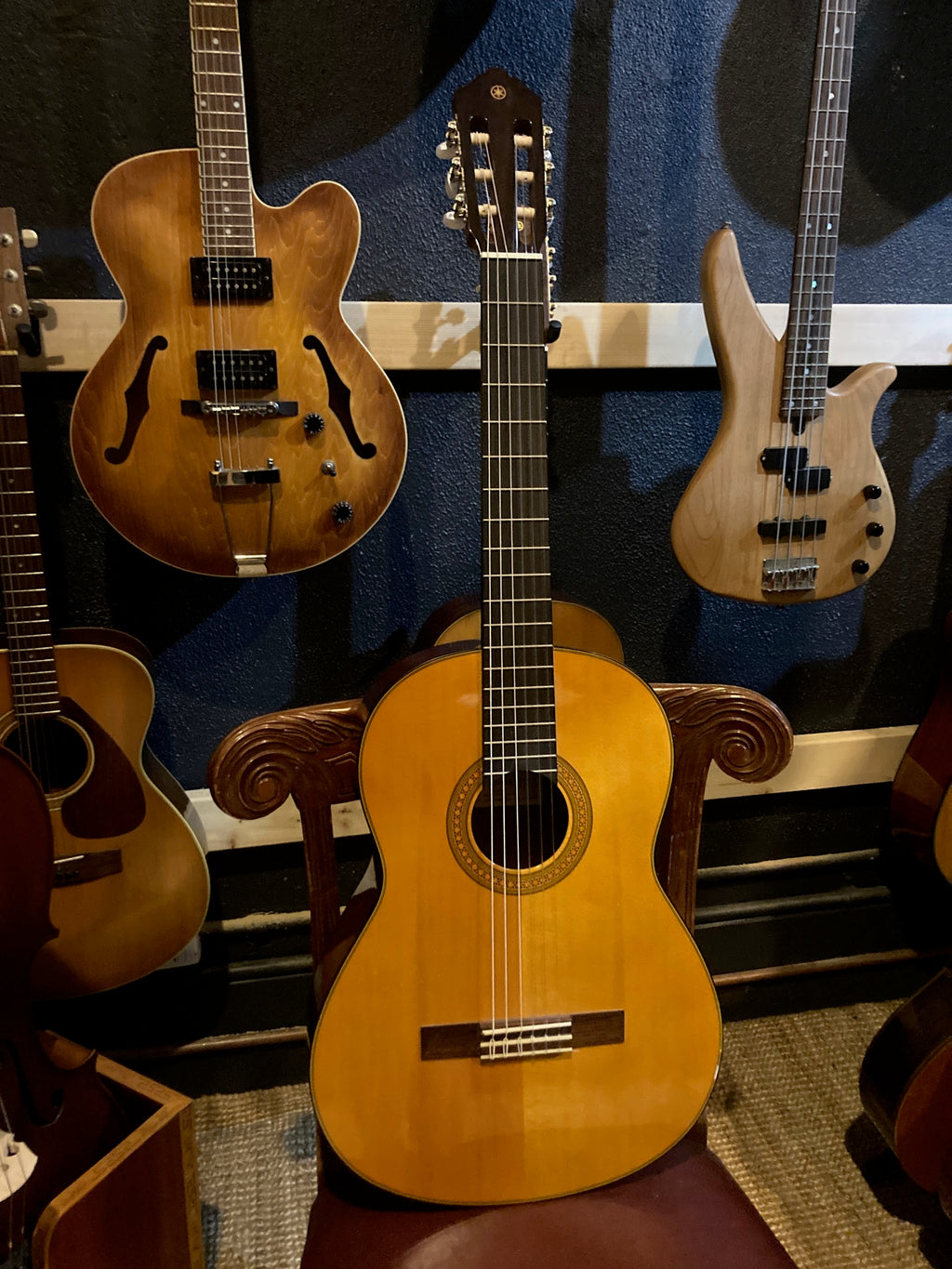 Yamaha - CG142S