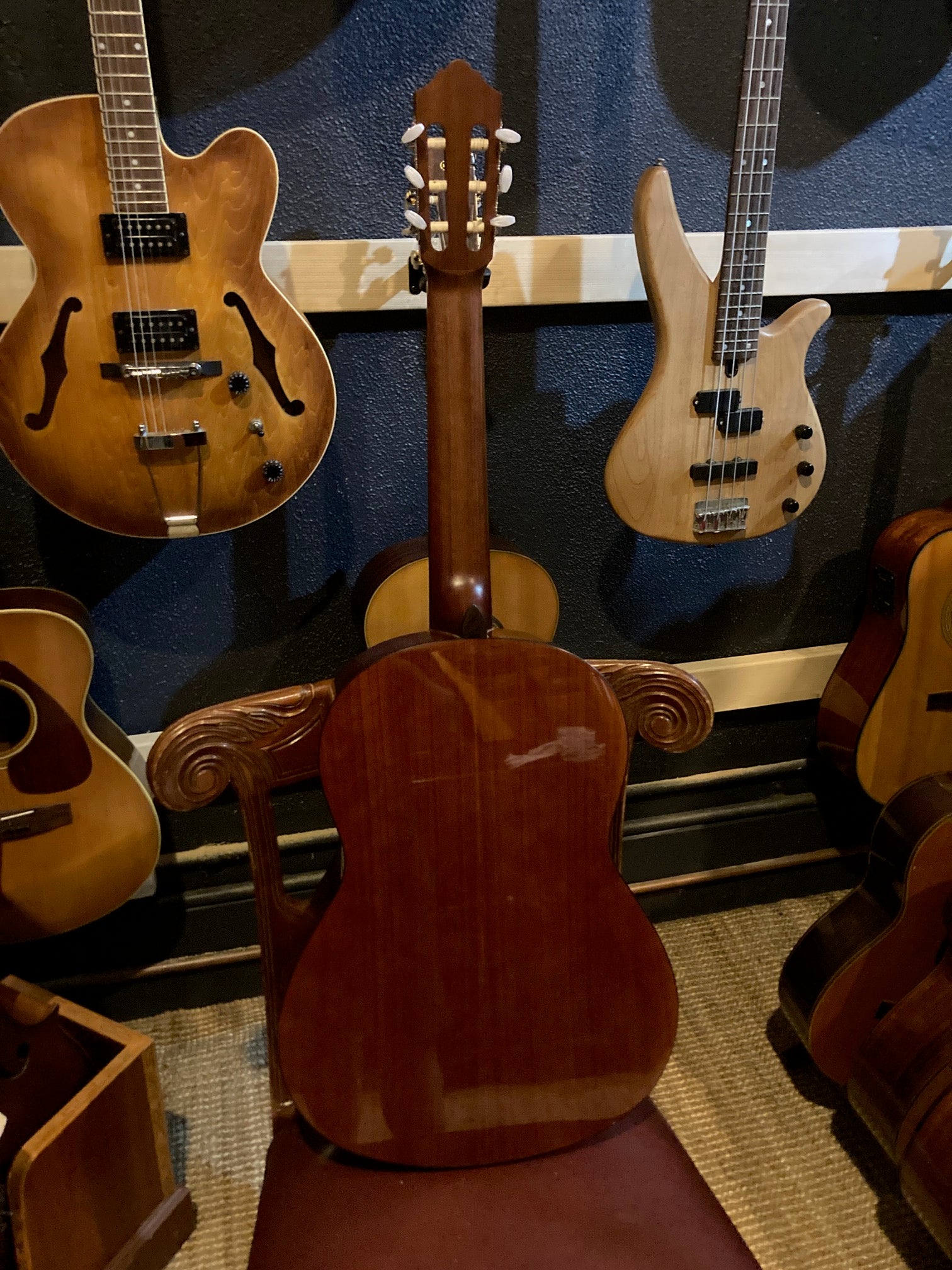 Yamaha - CG142S