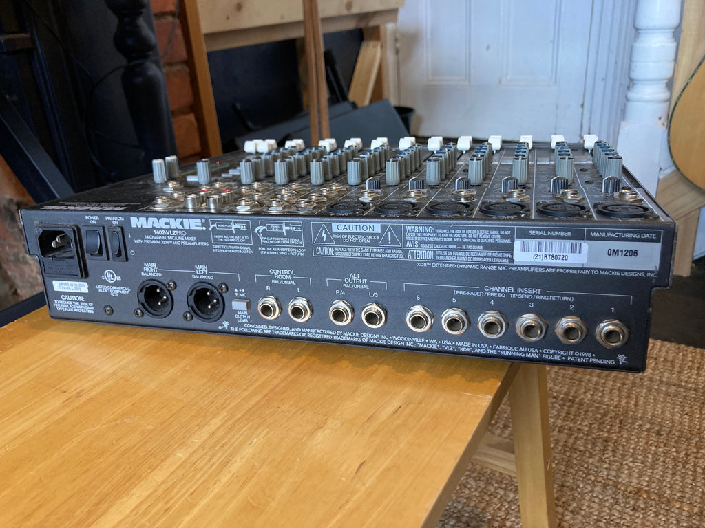 Mackie 1402 - VLZ PRO