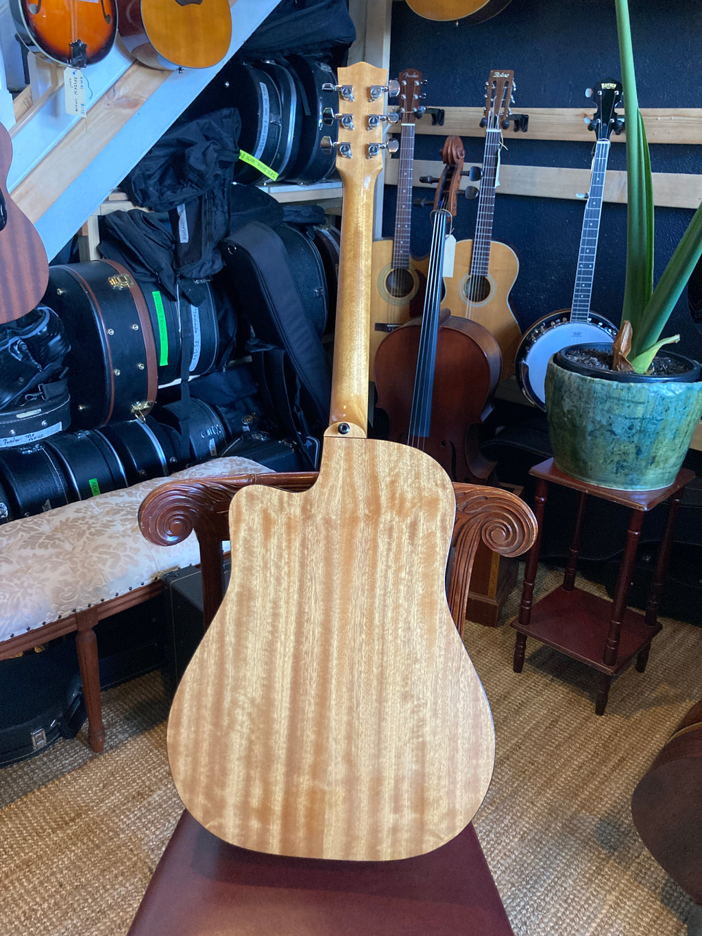 Maton - EM225C