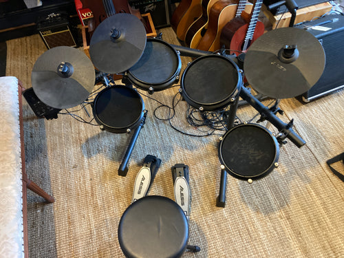 Alesis - Turbo