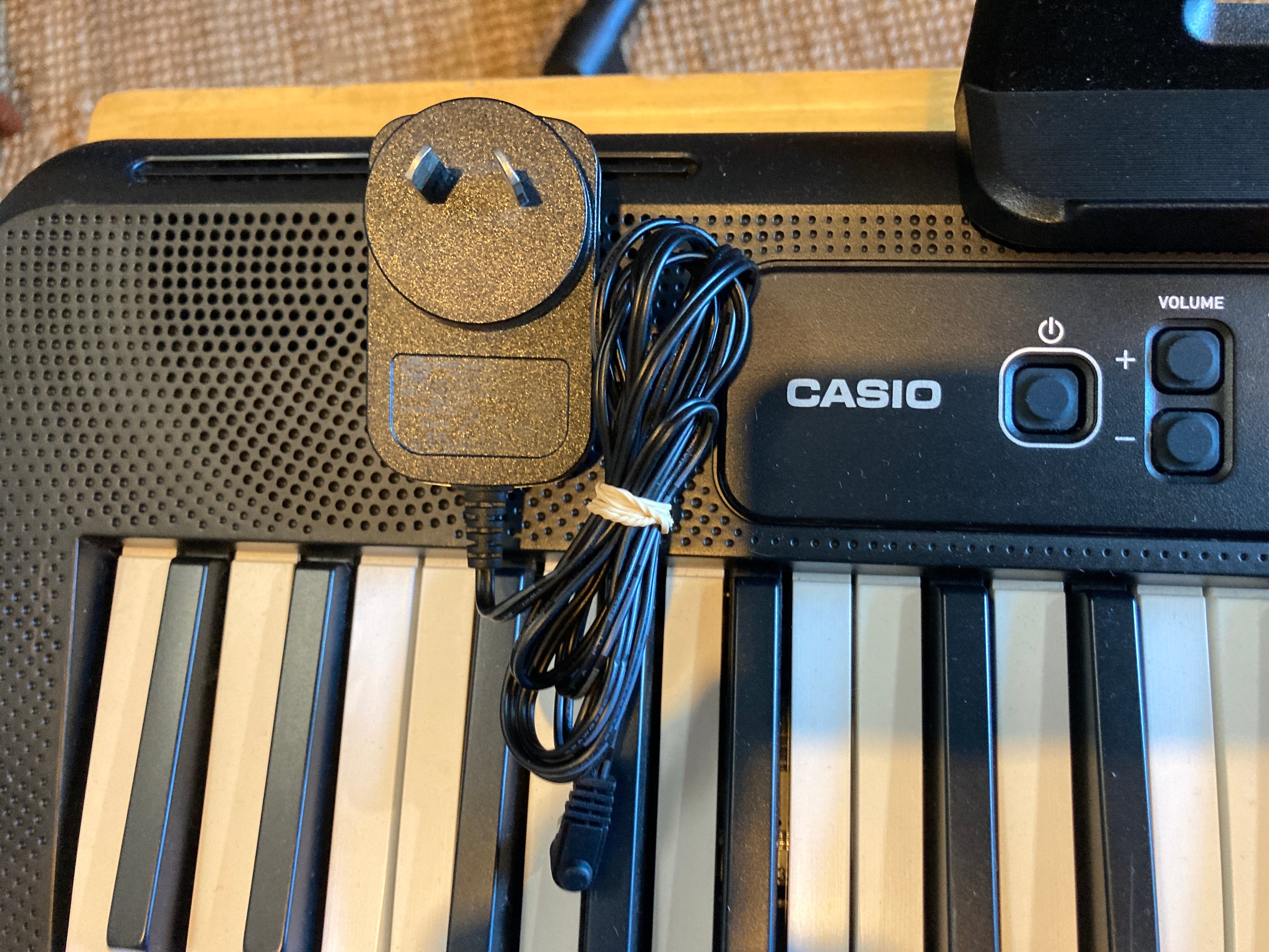 Casio- CTS100